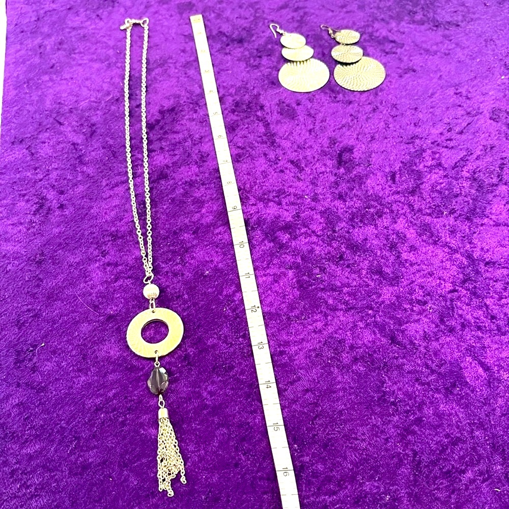 Silver Triple-Circle Drop Earrings including a Circle Black Silver Necklace